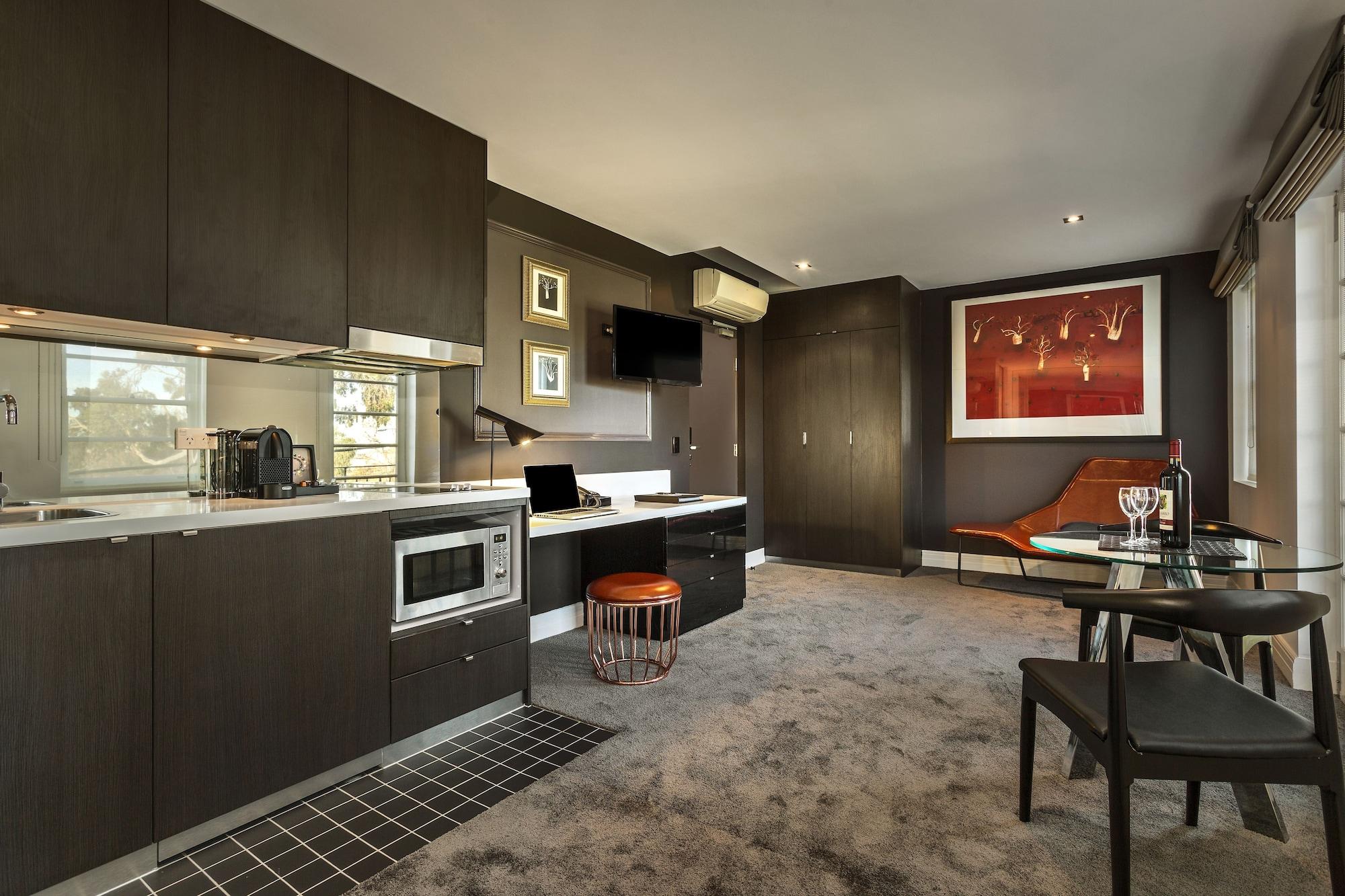 Quest East Melbourne Aparthotel Exteriör bild