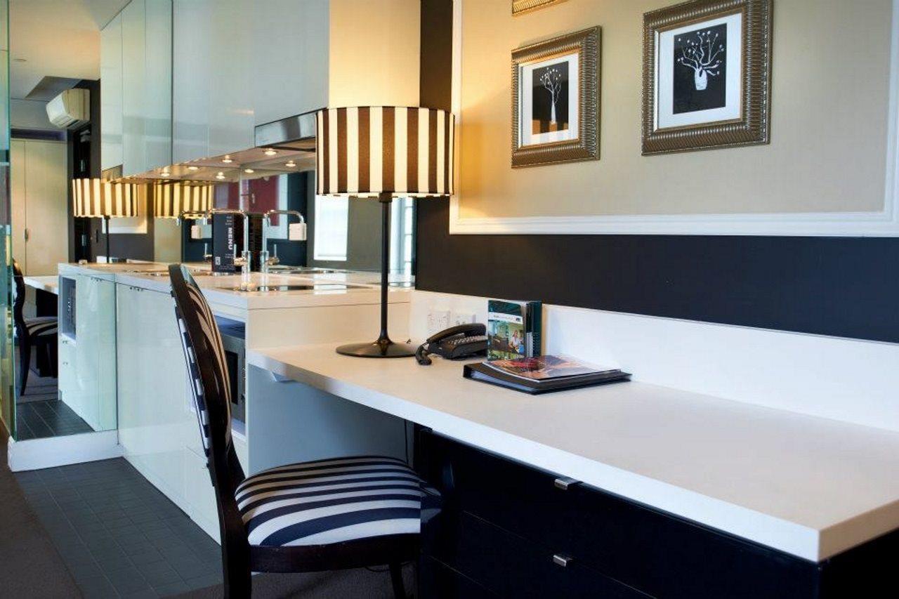 Quest East Melbourne Aparthotel Exteriör bild