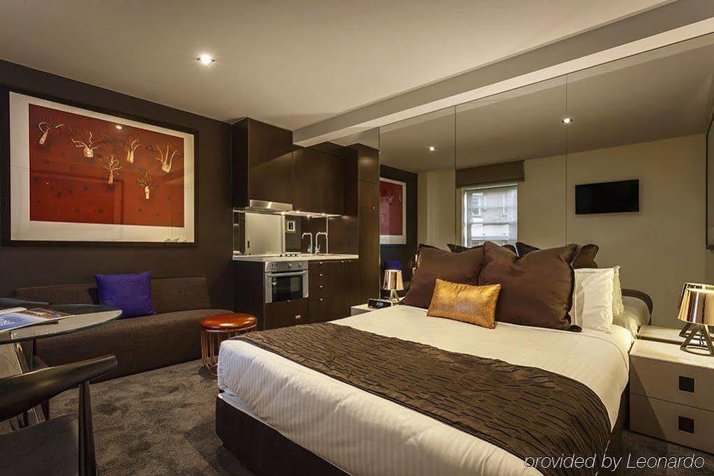 Quest East Melbourne Aparthotel Exteriör bild